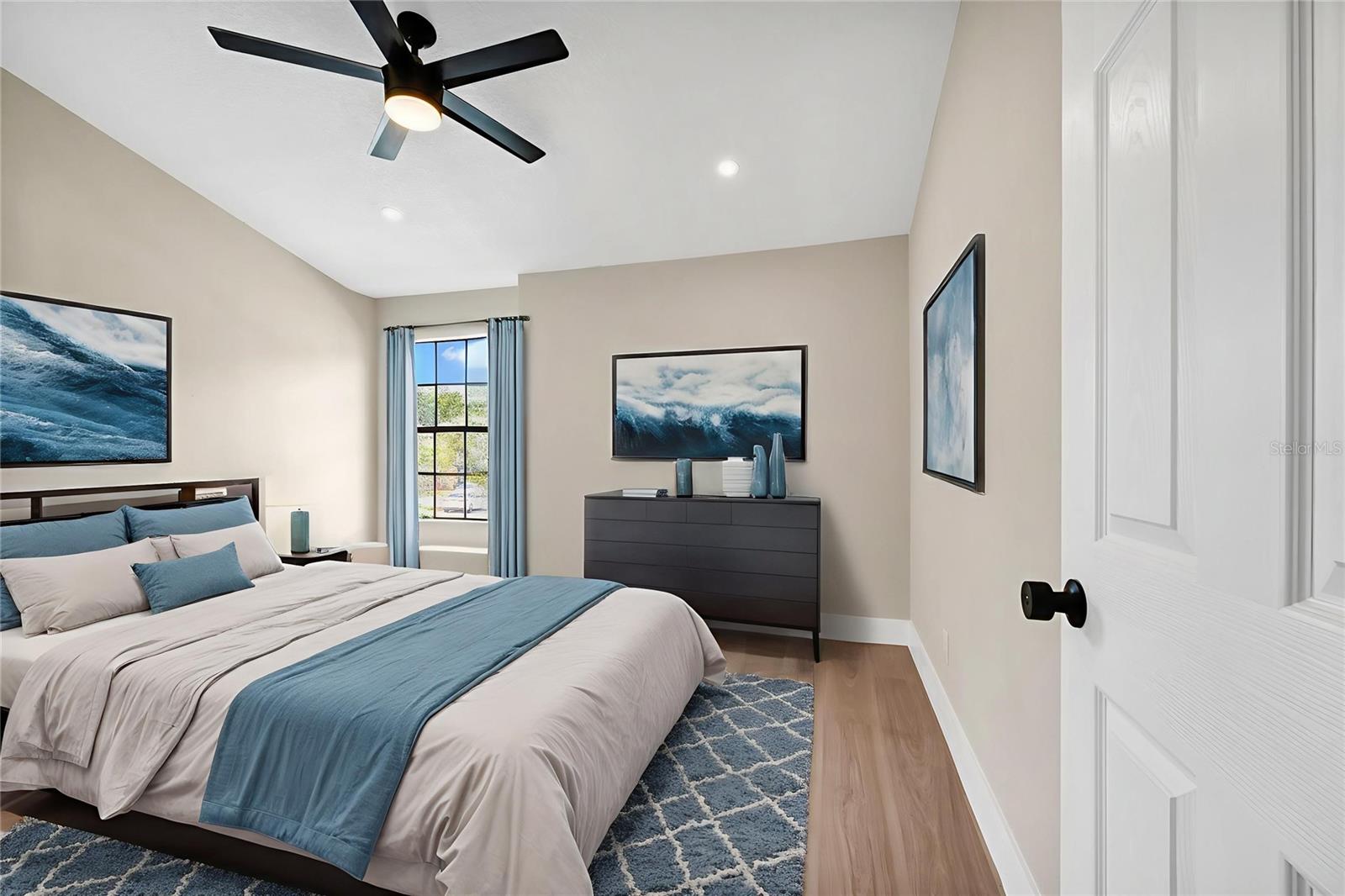 Image 23 of 40 For 2865 Wareham Court
