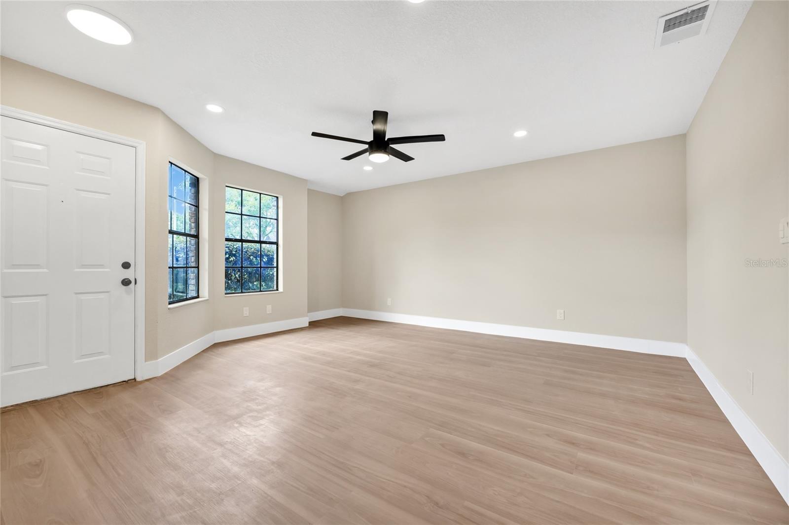 Image 3 of 40 For 2865 Wareham Court