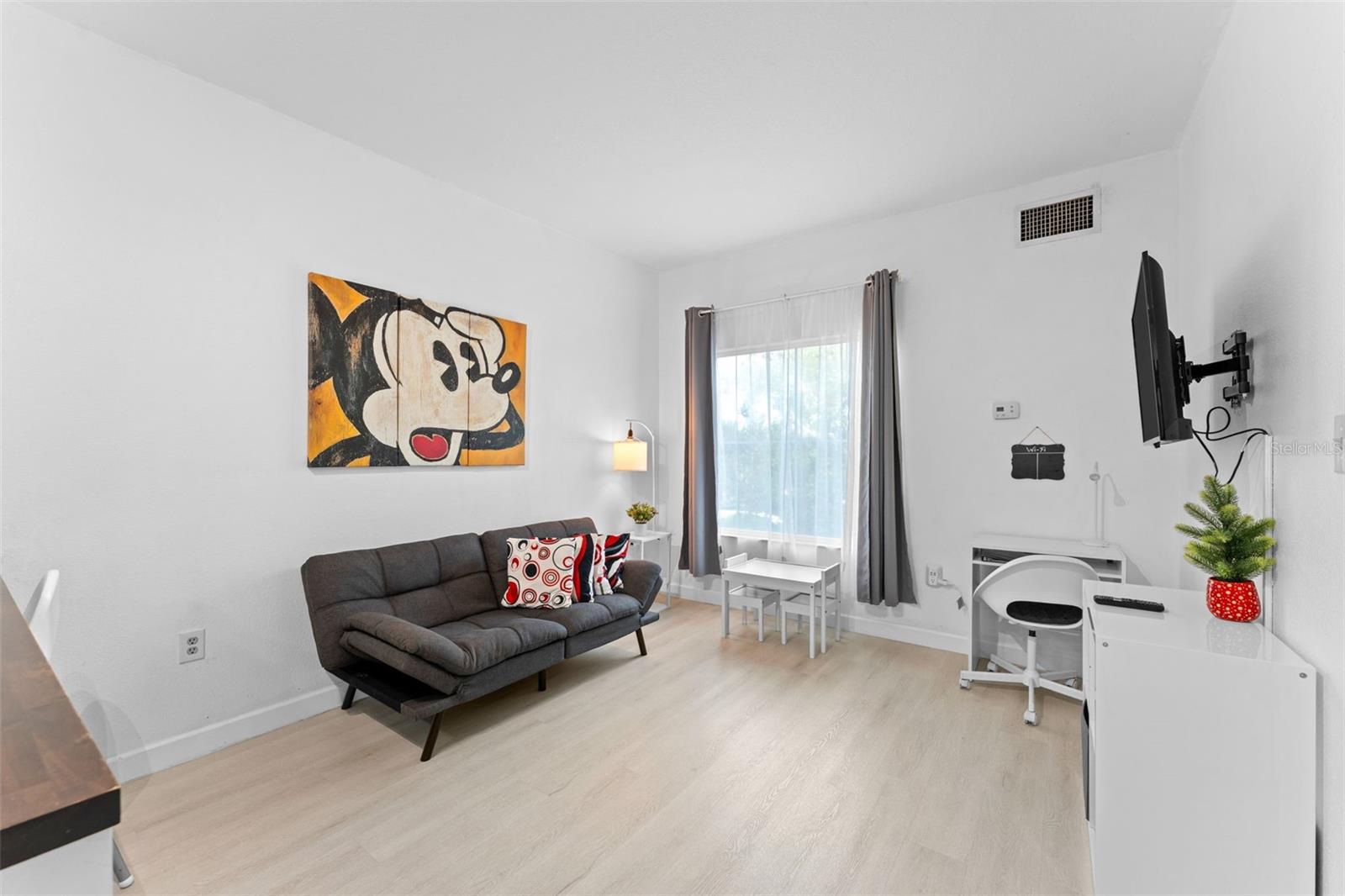 Image 11 of 29 For 8303 Palm Parkway 318