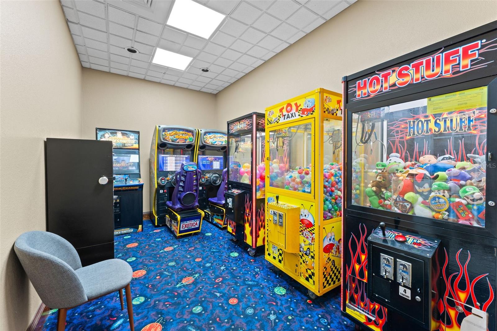 Image 26 of 29 For 8303 Palm Parkway 318