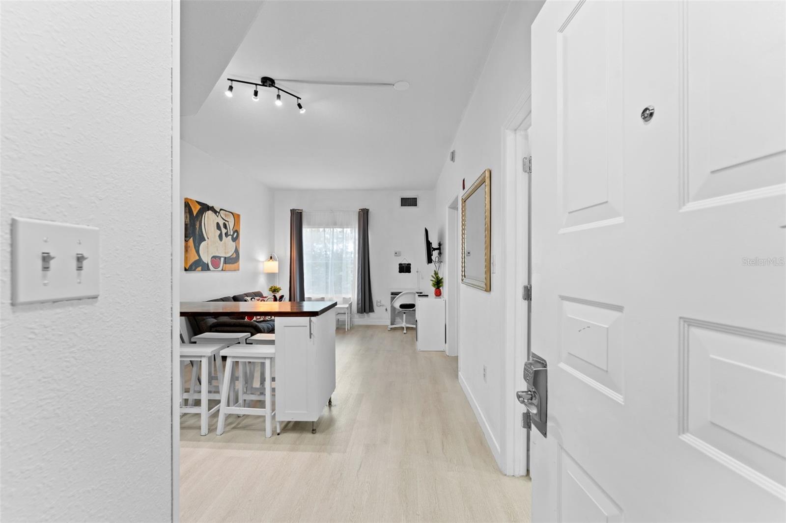 Image 5 of 29 For 8303 Palm Parkway 318