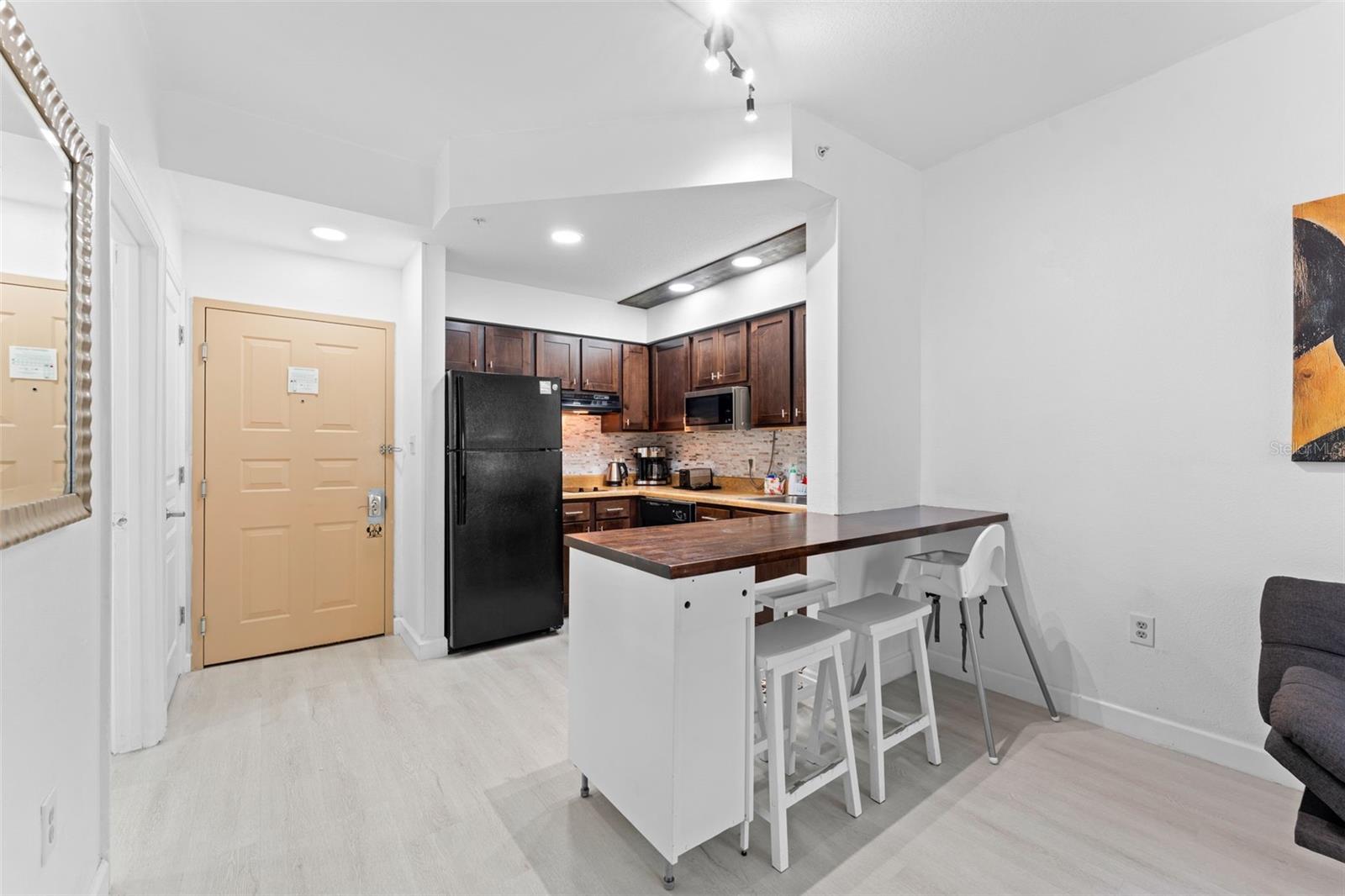 Image 6 of 29 For 8303 Palm Parkway 318