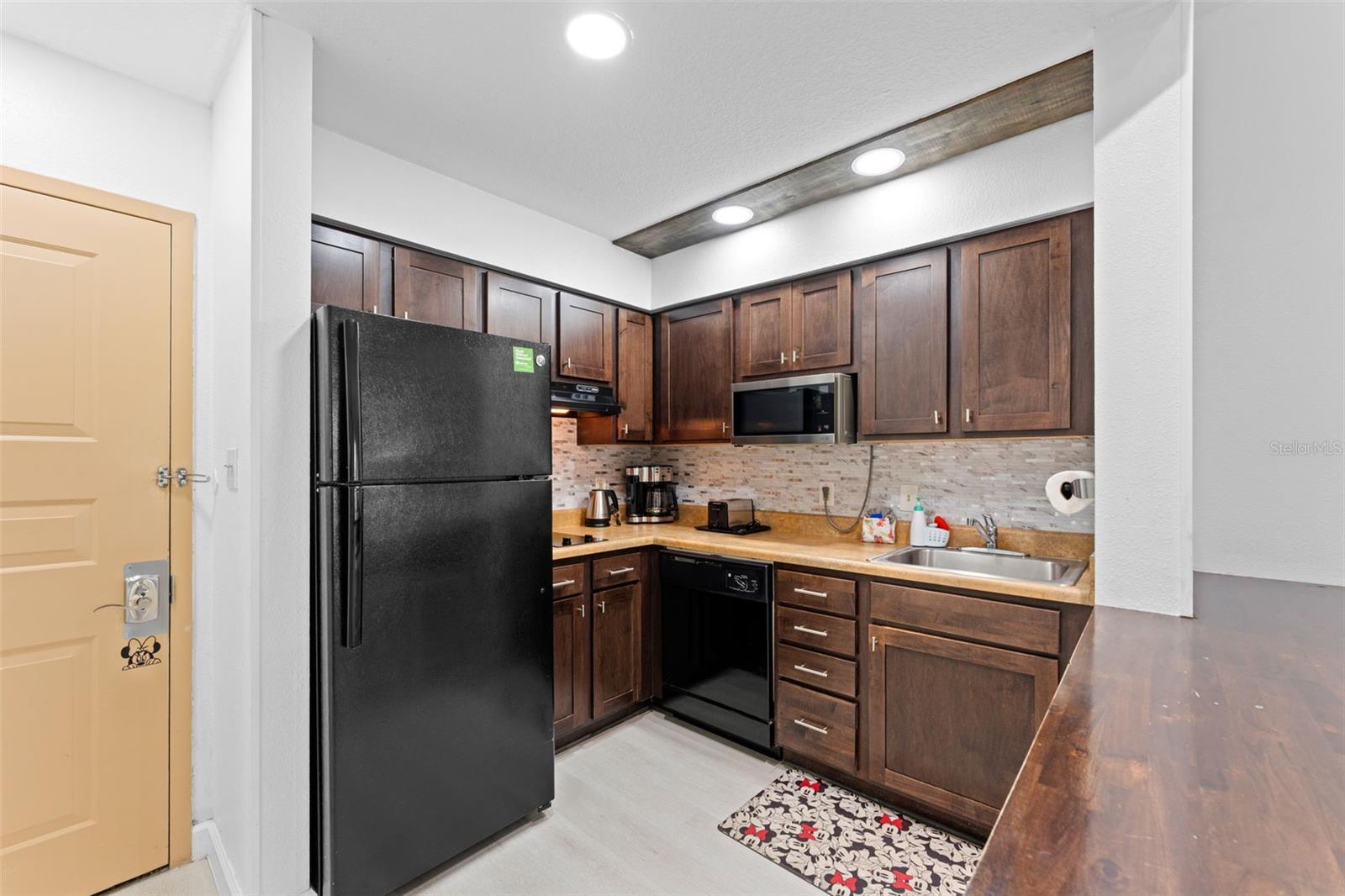 Image 8 of 29 For 8303 Palm Parkway 318