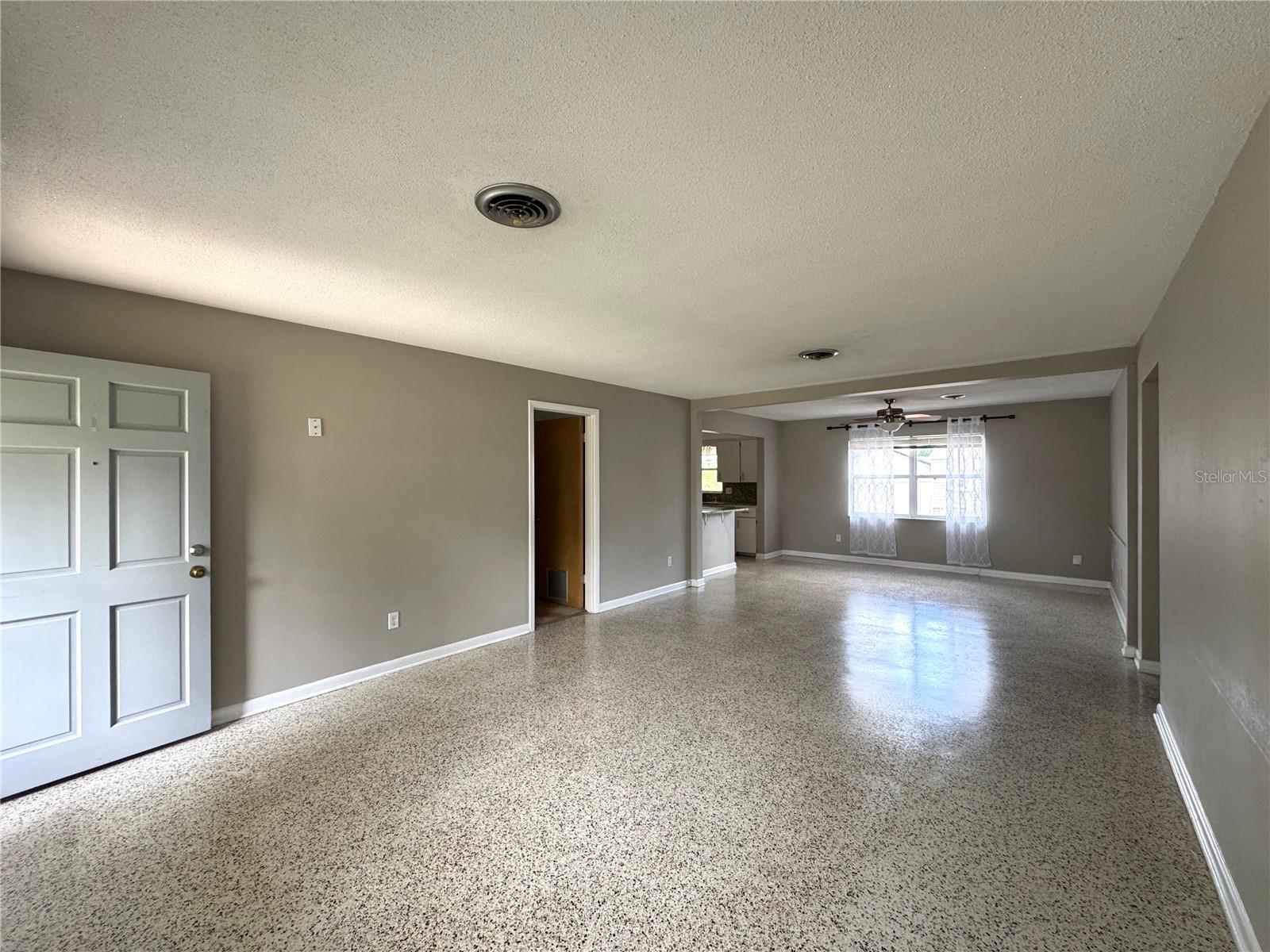 Image 6 of 23 For 903 Marscastle Avenue