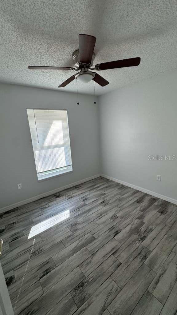 Image 10 of 21 For 545 Oak Drive