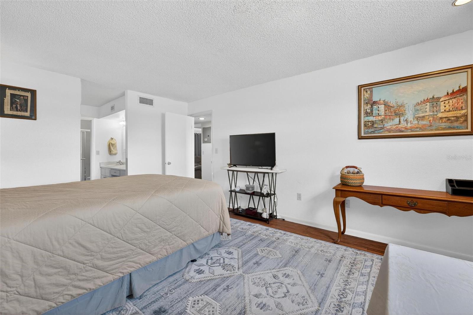 Image 21 of 33 For 500 Newell Hill Rd  101c