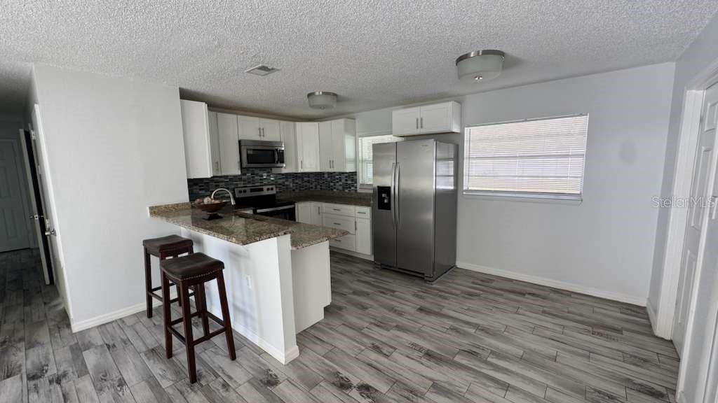 Image 5 of 20 For 545 Oak Drive
