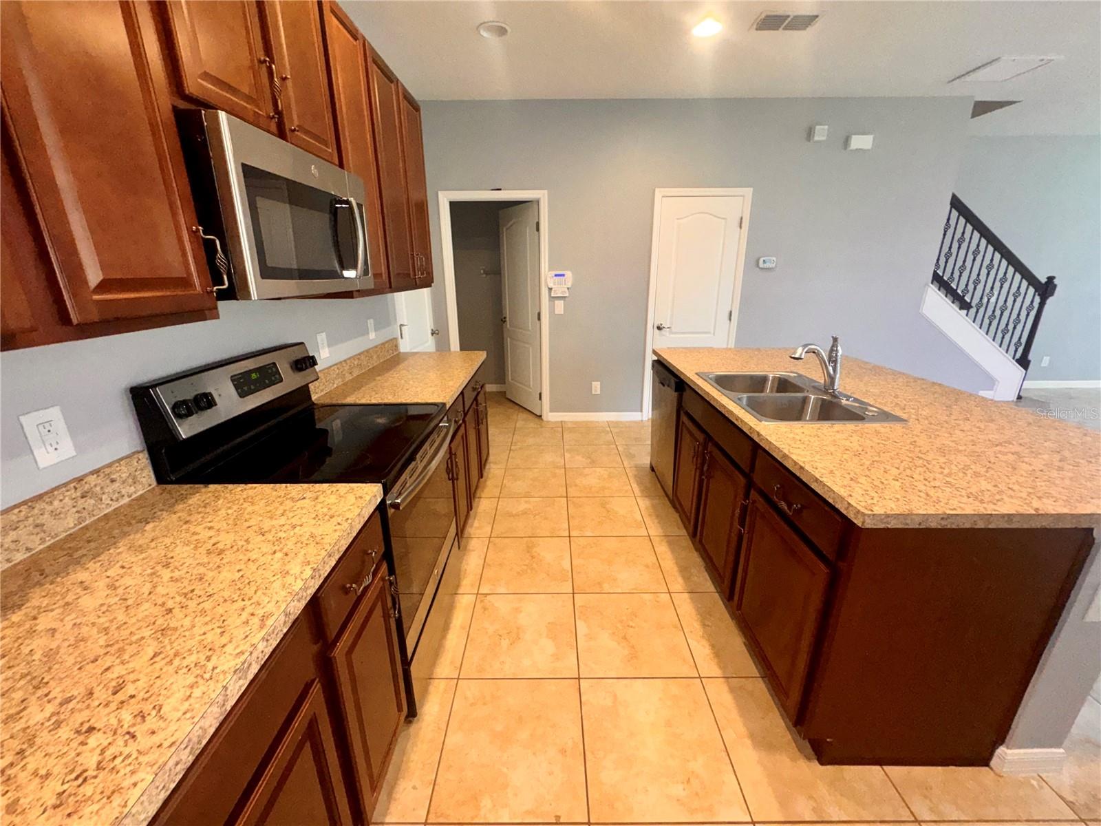 Image 13 of 31 For 499 Merry Brook Circle