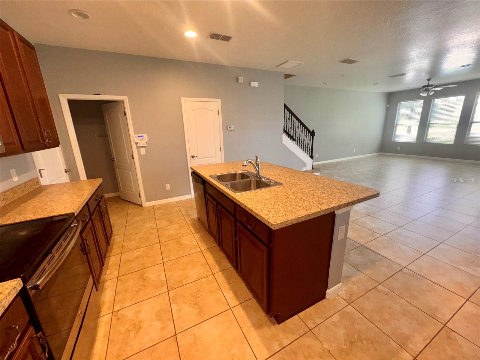 Image 14 of 31 For 499 Merry Brook Circle