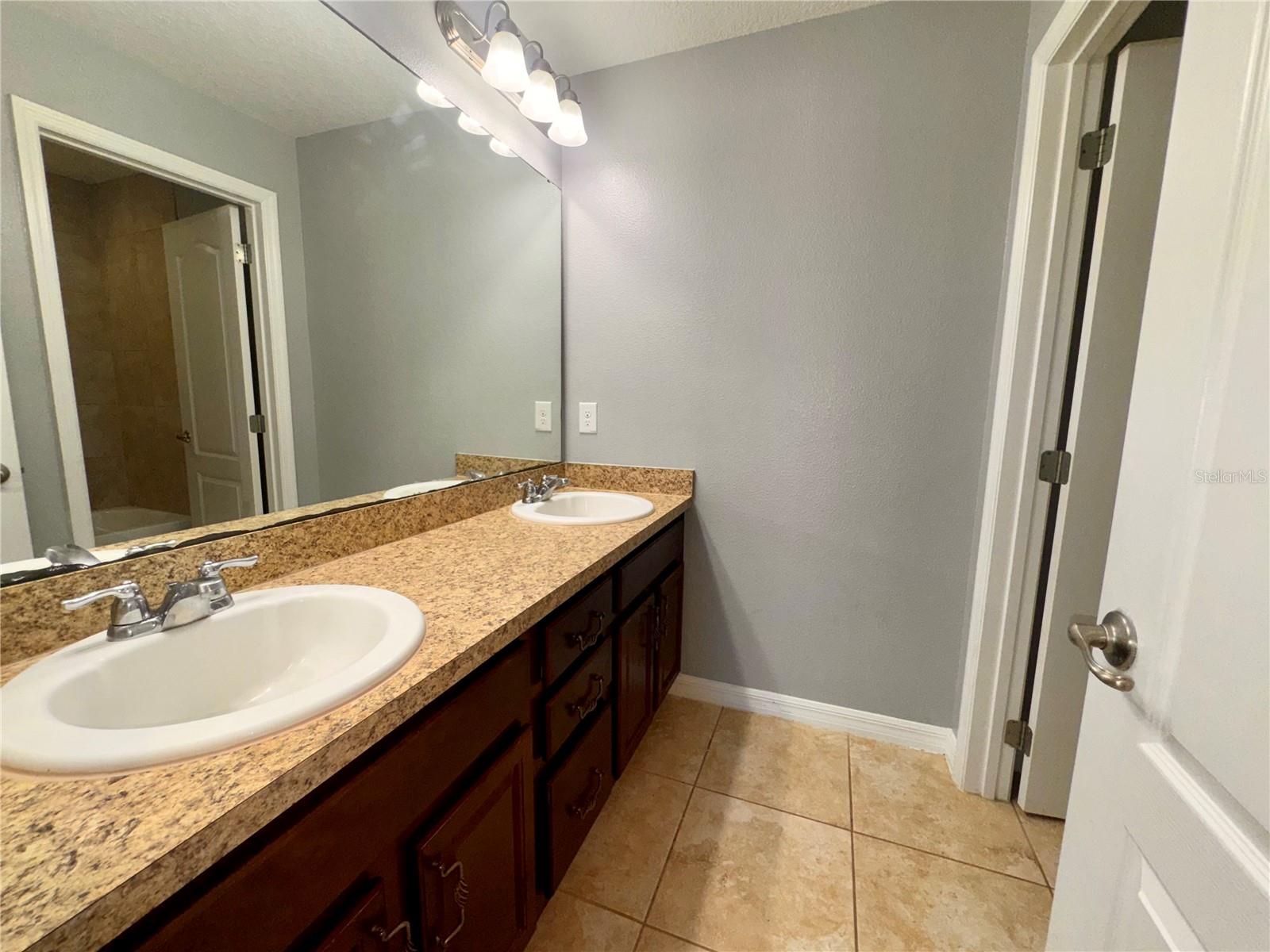 Image 21 of 31 For 499 Merry Brook Circle