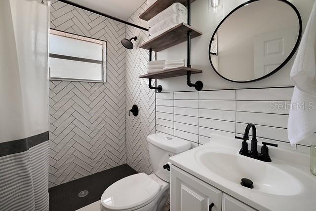 Image 17 of 31 For 6818 Pinebranch Point