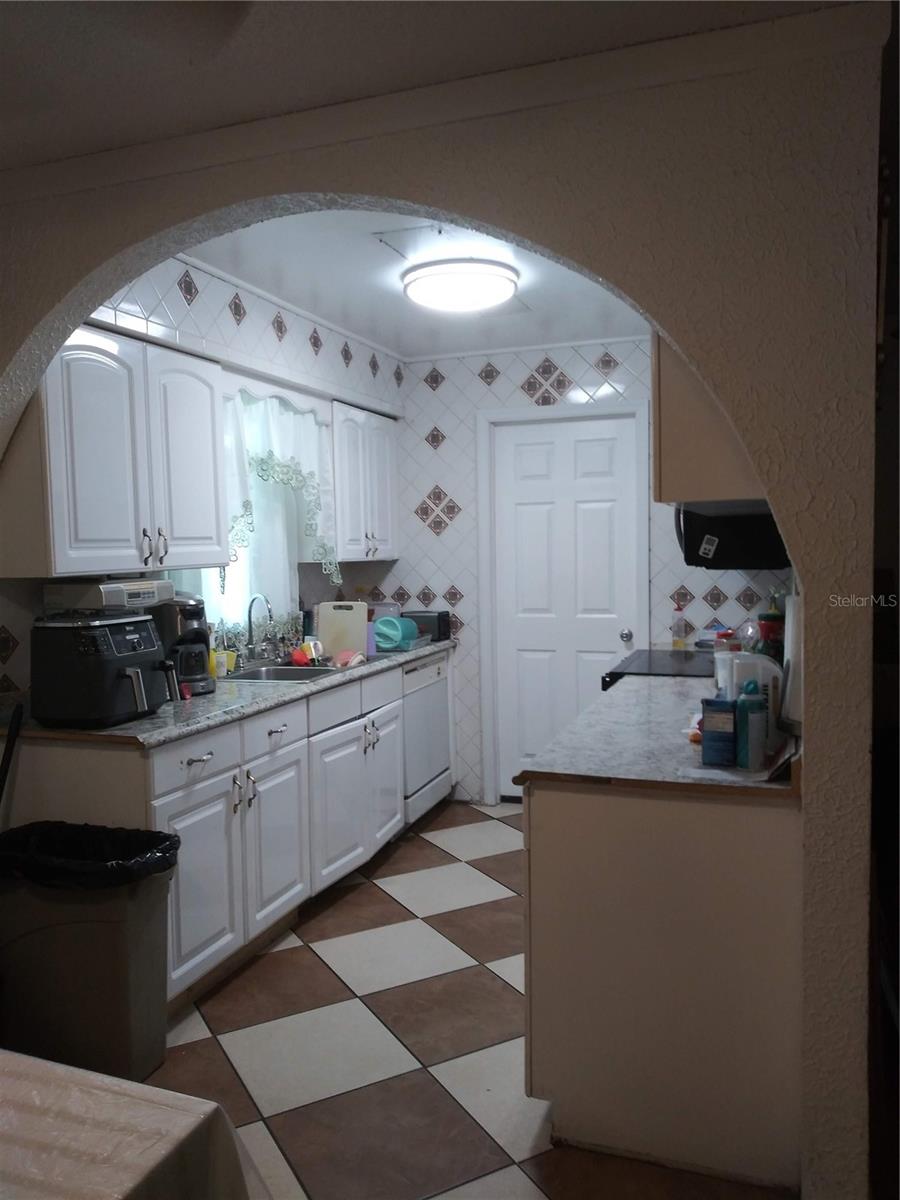 Image 17 of 33 For 4636 Kempston Court