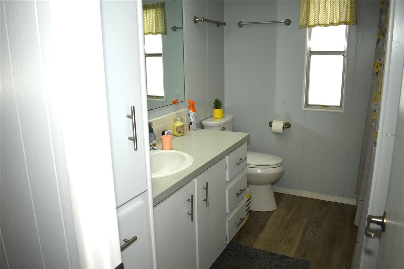 Image 8 of 18 For 640 Lakeside Ranch Lane