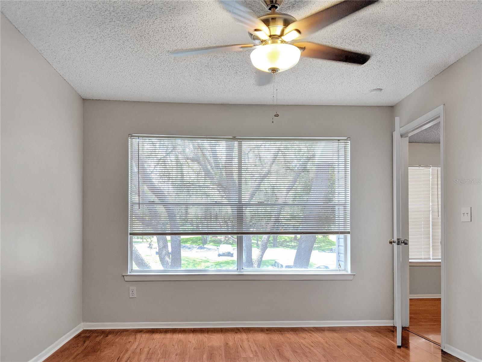 Image 4 of 13 For 2569 Grassy Point Drive 201