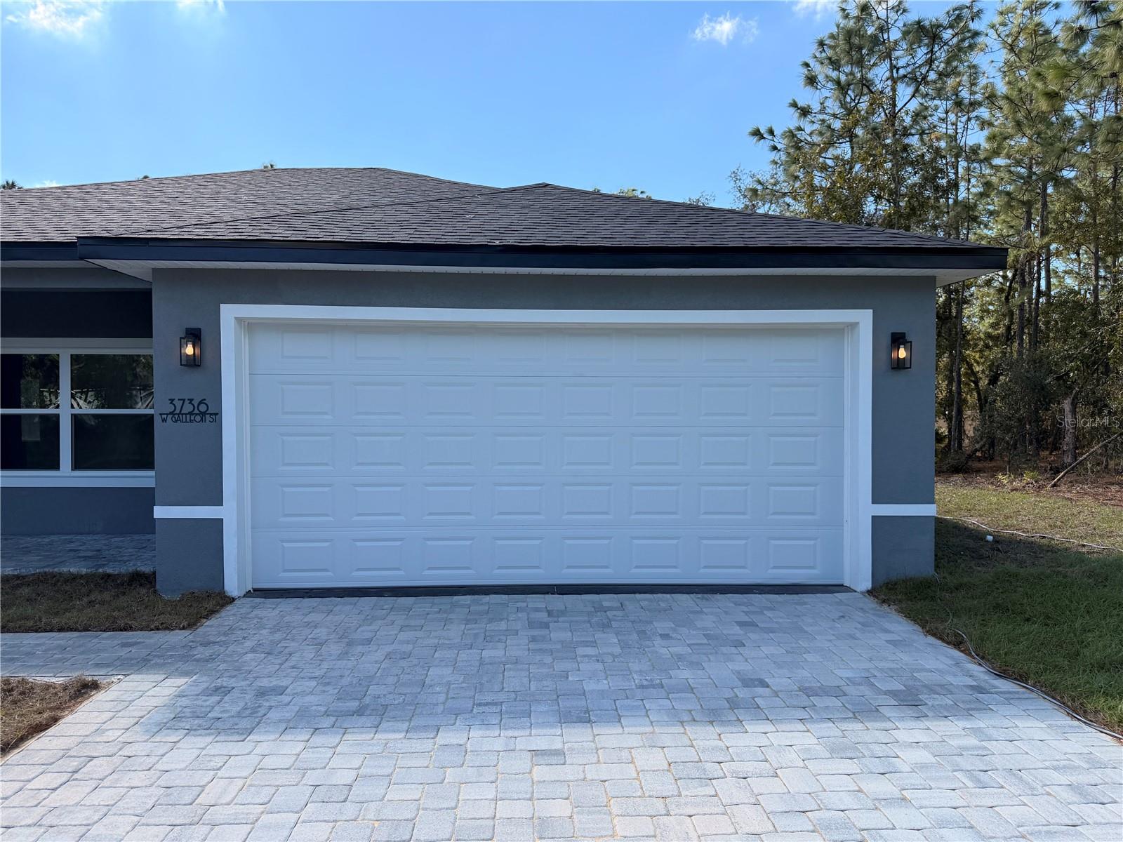 Listing photo id 0 for 3736 Galleon Street