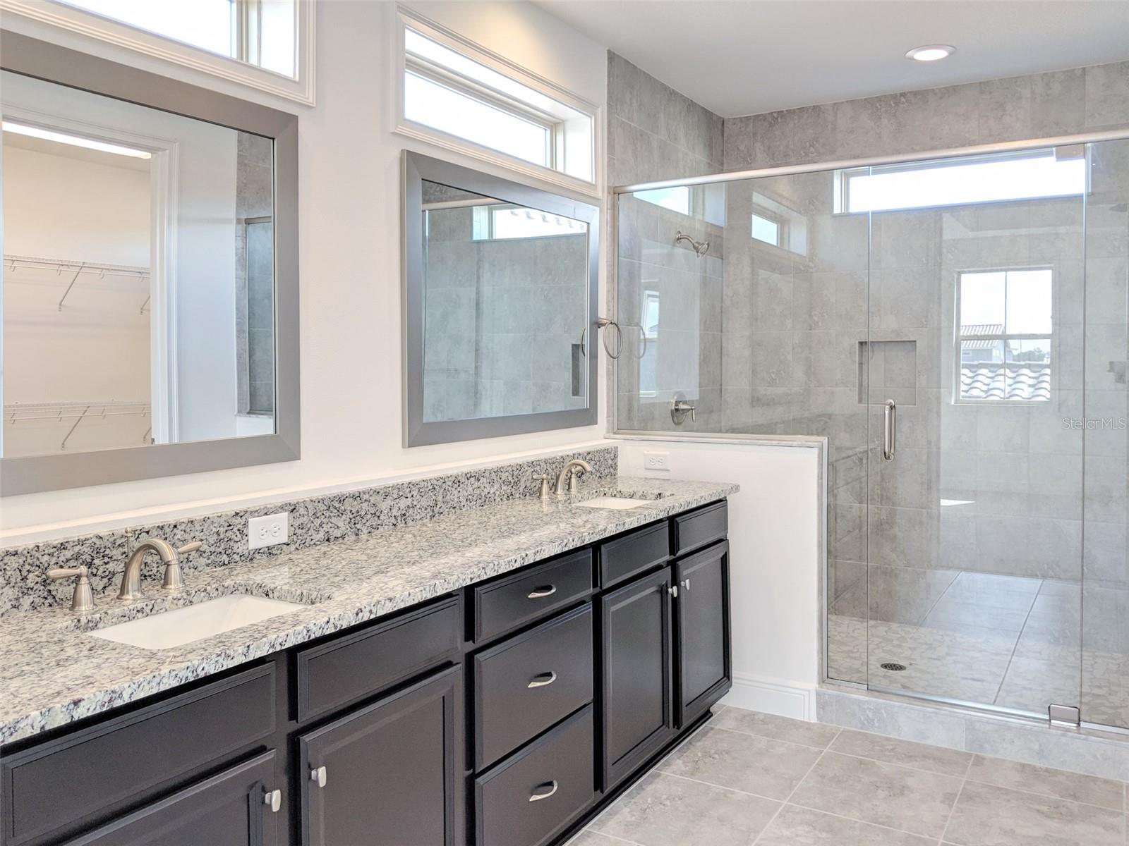 Image 11 of 27 For 10455 Winwick Lane