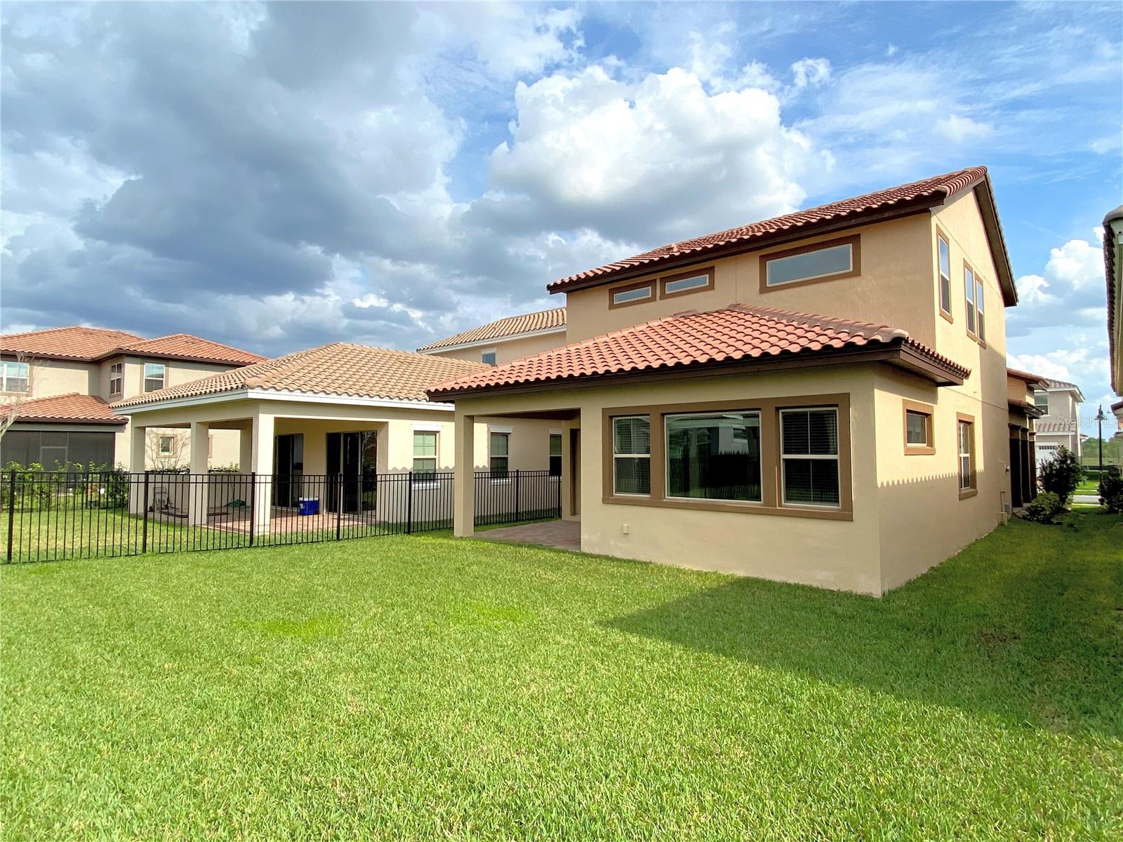 Image 2 of 27 For 10455 Winwick Lane