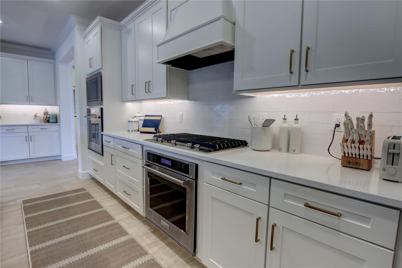 Image 16 of 39 For 6364 Snow Tree Lane