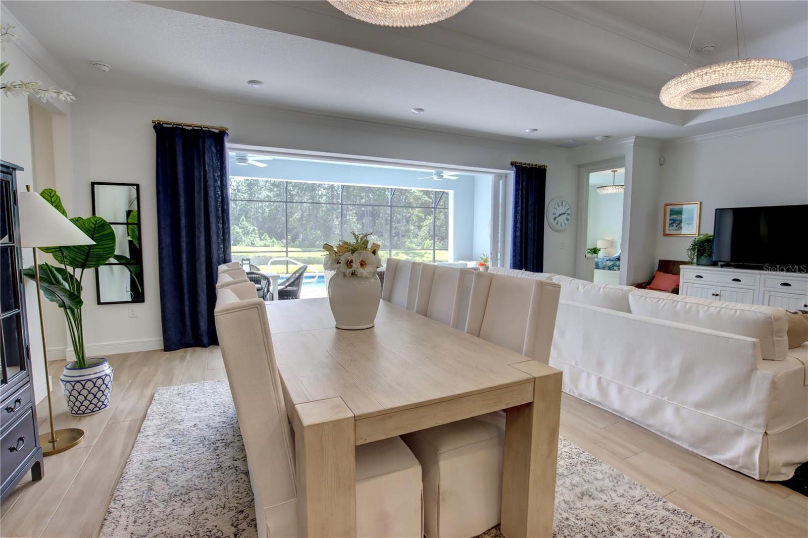 Image 22 of 39 For 6364 Snow Tree Lane