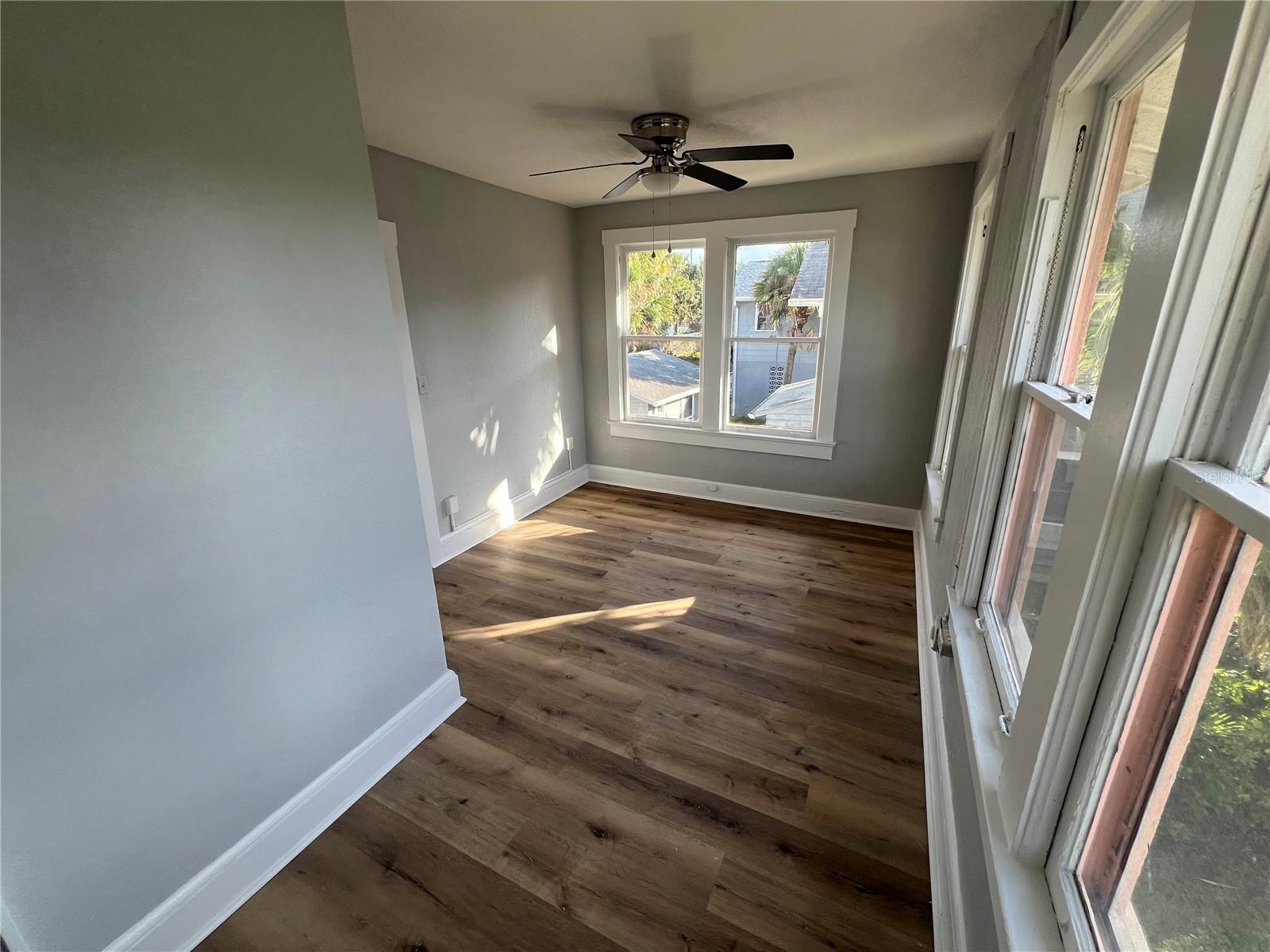 Image 5 of 10 For 713 Davis Street 2