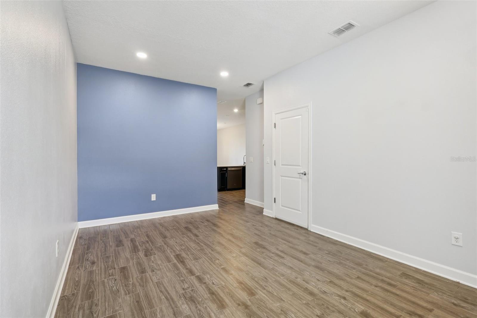 Image 21 of 49 For 4760 Tribute Trail