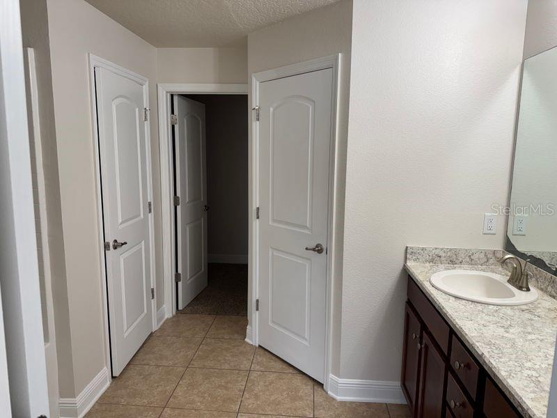 Image 7 of 10 For 2148 Angel Fish Loop