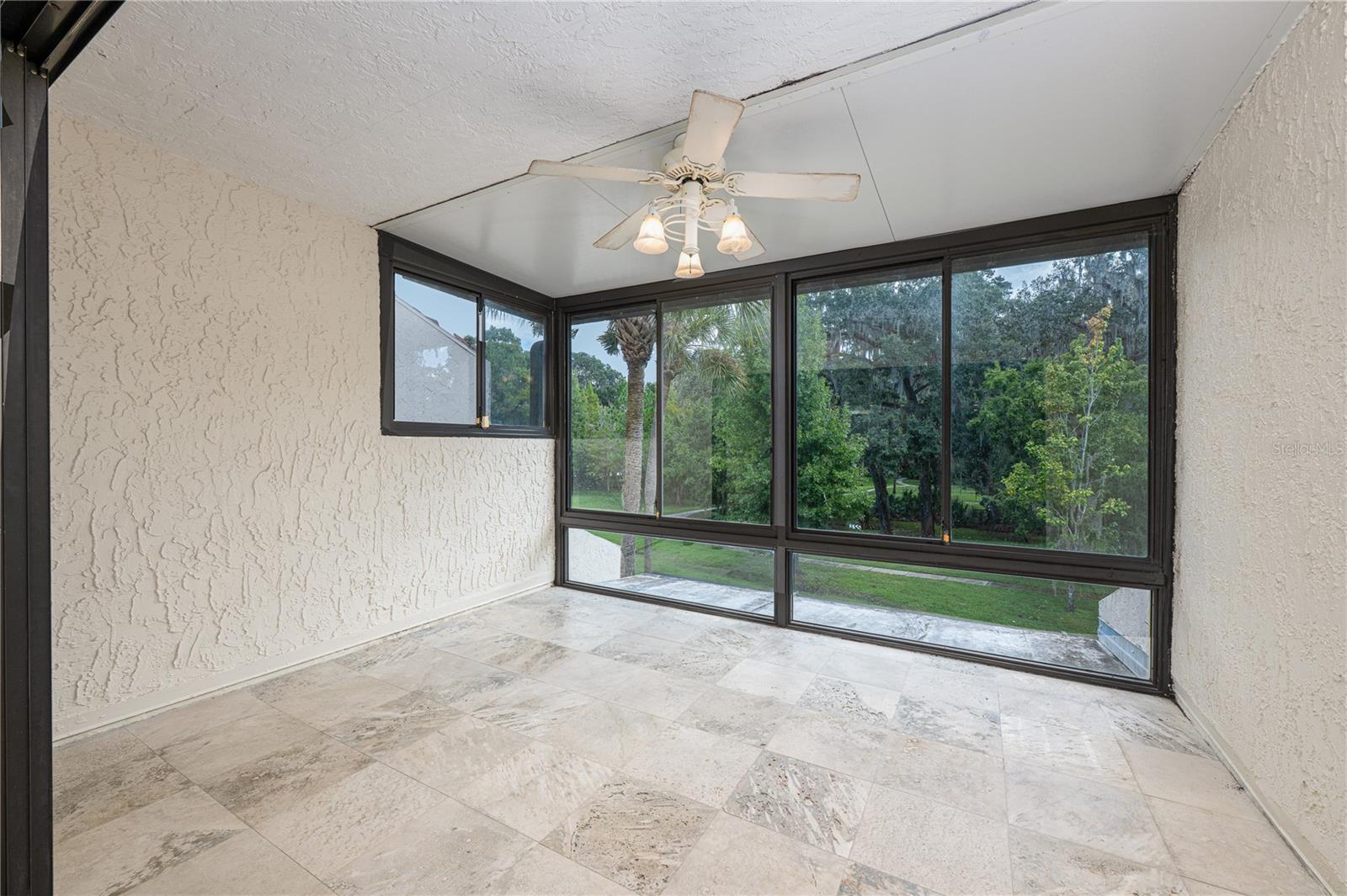 Image 17 of 38 For 1162 Carmel Circle 250