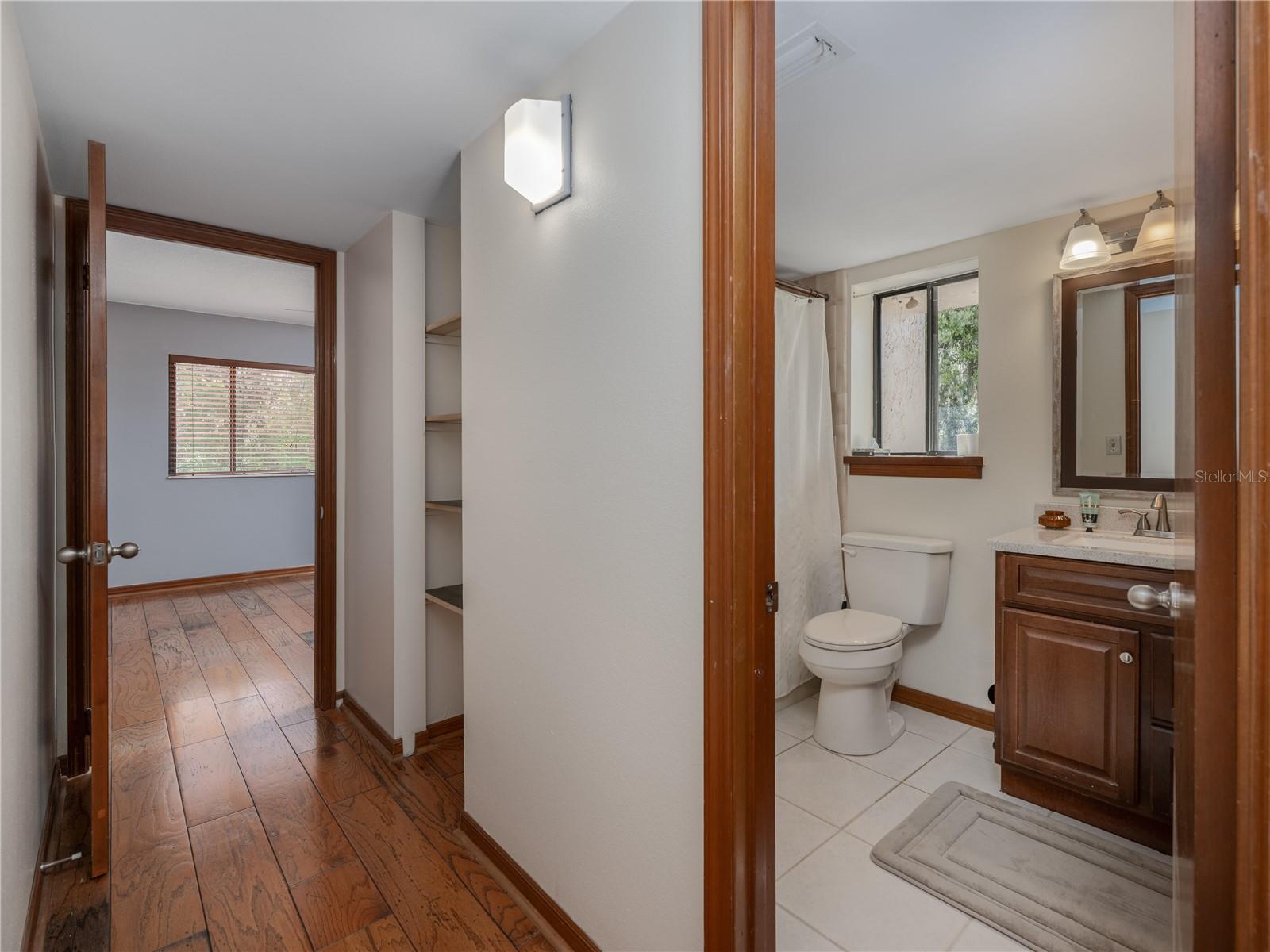 Image 26 of 38 For 1162 Carmel Circle 250