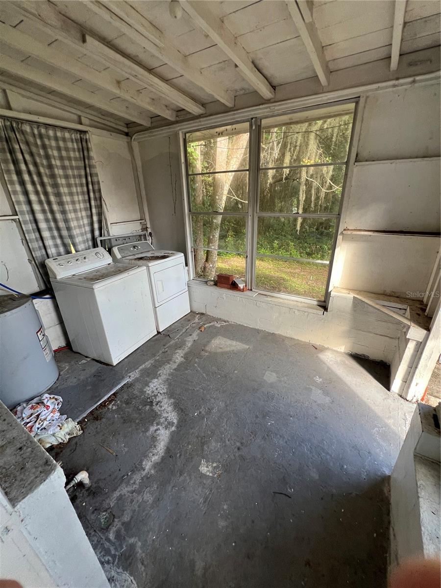 Image 11 of 12 For 240 Deerfoot Road