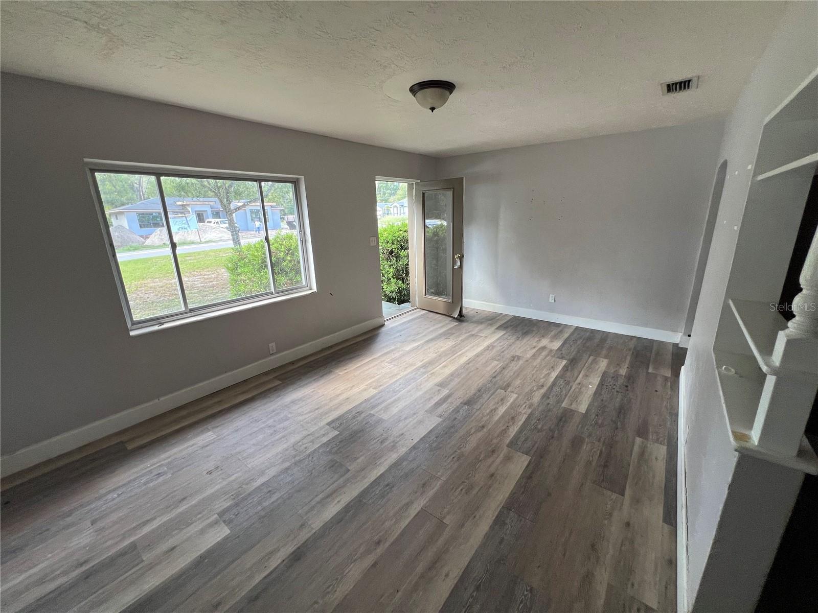 Image 3 of 12 For 240 Deerfoot Road