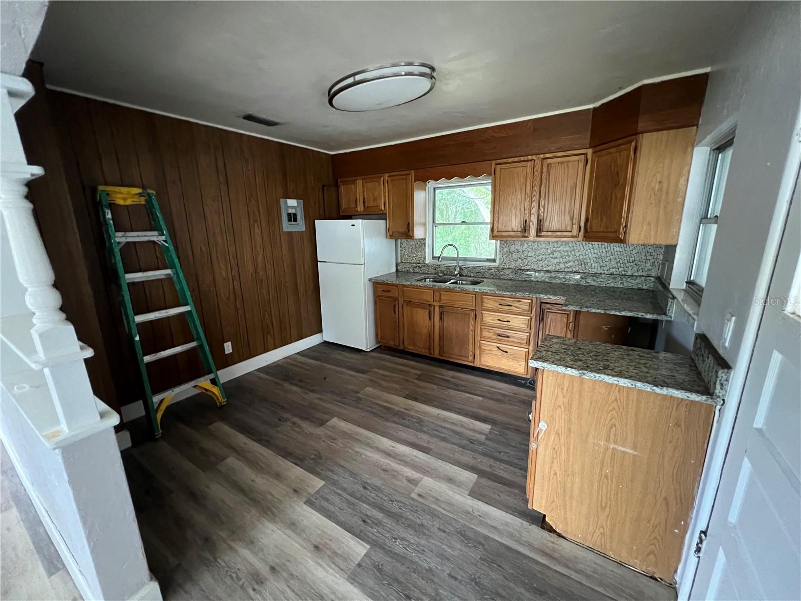 Image 6 of 12 For 240 Deerfoot Road