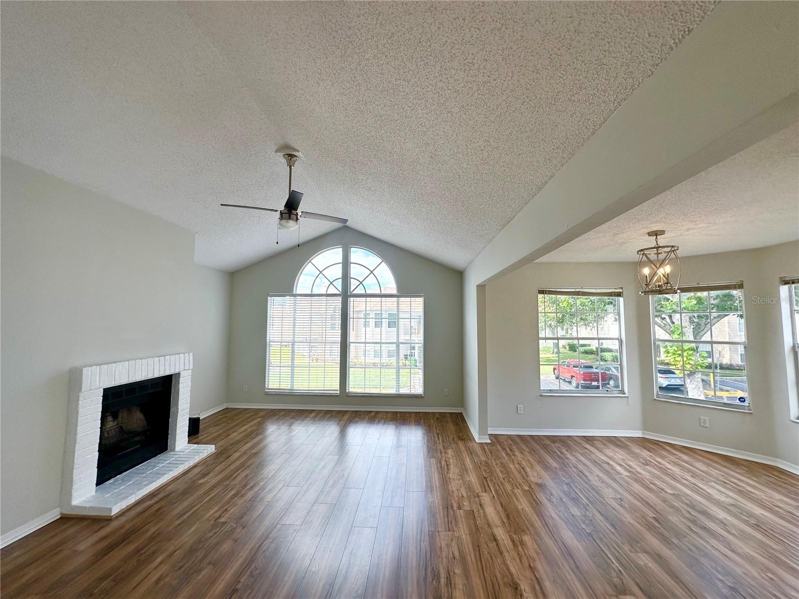 Image 2 of 37 For 654 Roaring Drive 228