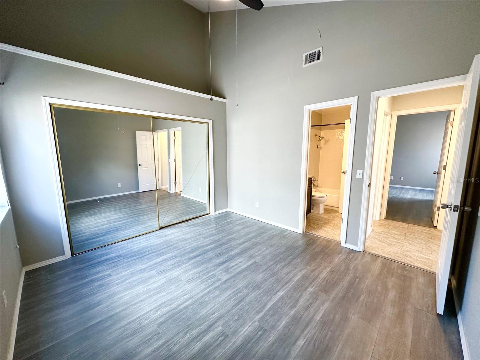 Image 26 of 37 For 654 Roaring Drive 228