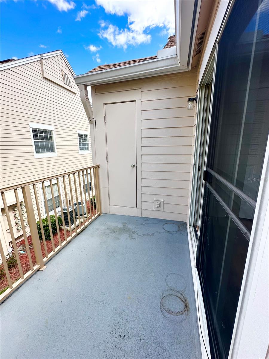 Image 33 of 37 For 654 Roaring Drive 228