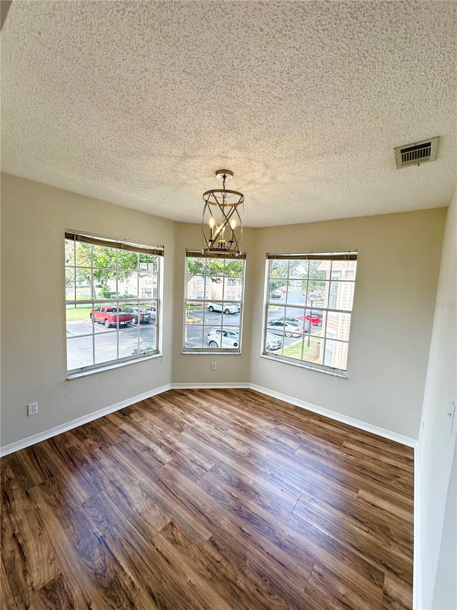 Image 9 of 37 For 654 Roaring Drive 228