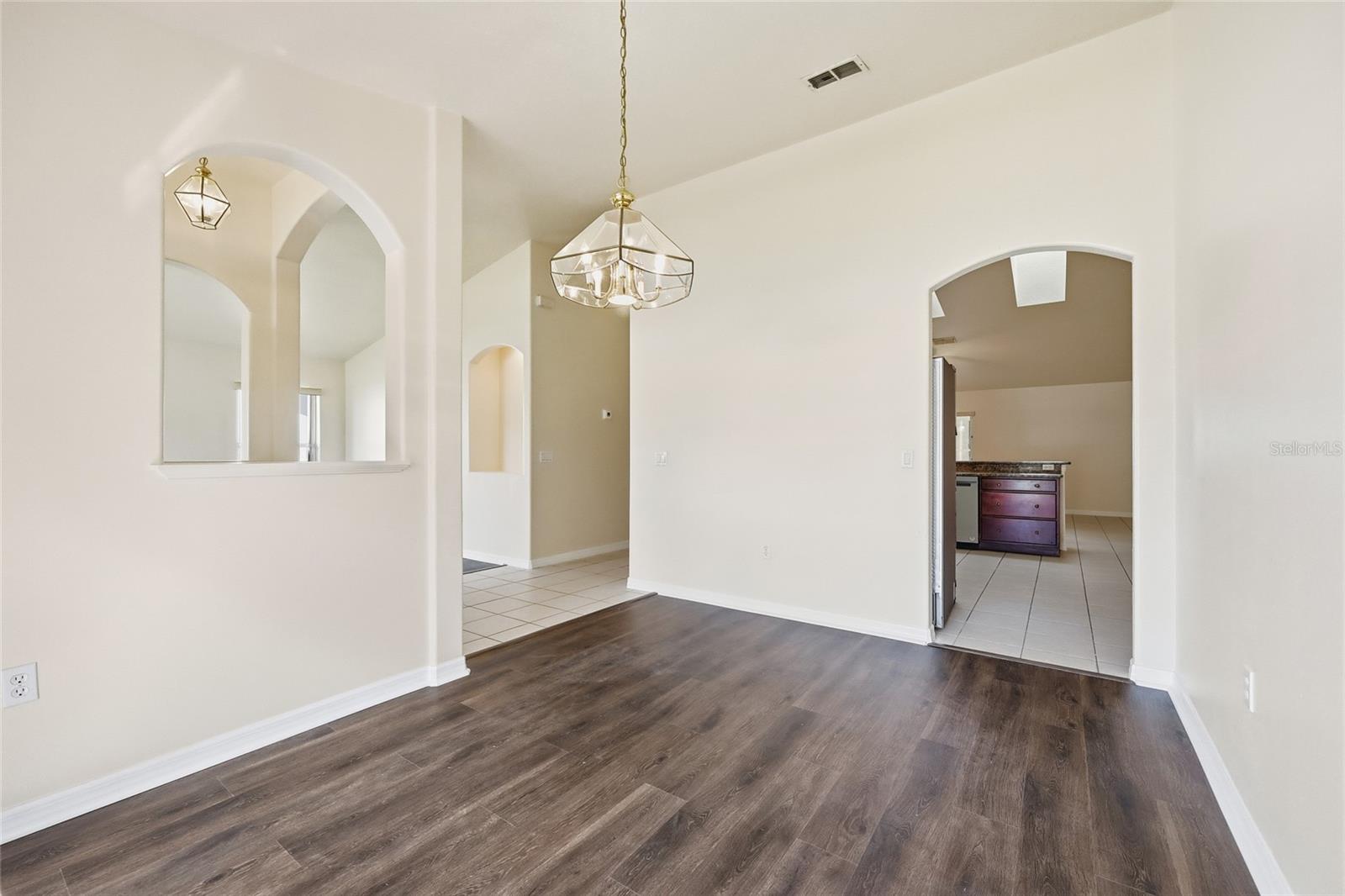 Image 10 of 40 For 917 Alsace Drive