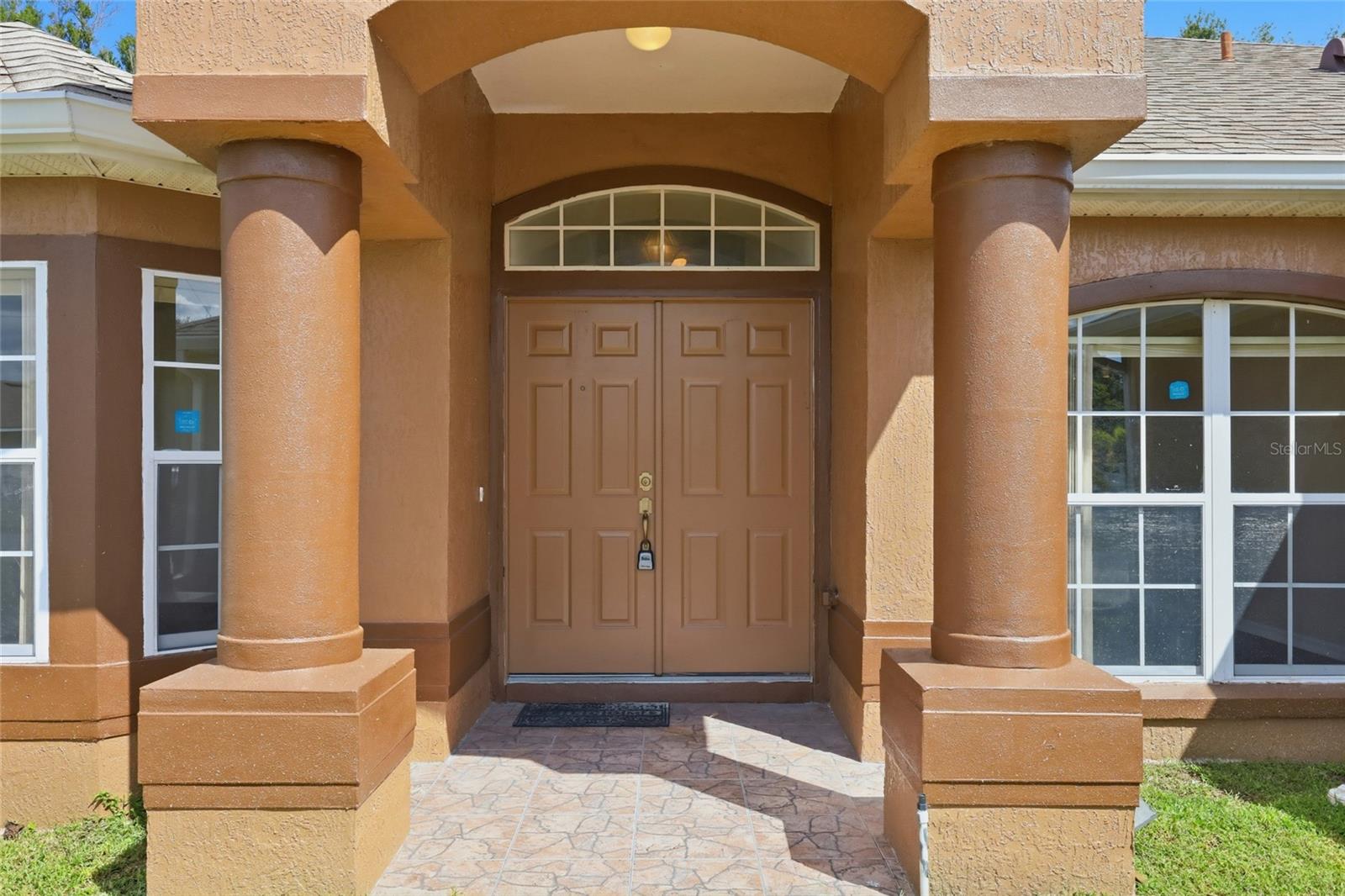 Image 2 of 40 For 917 Alsace Drive