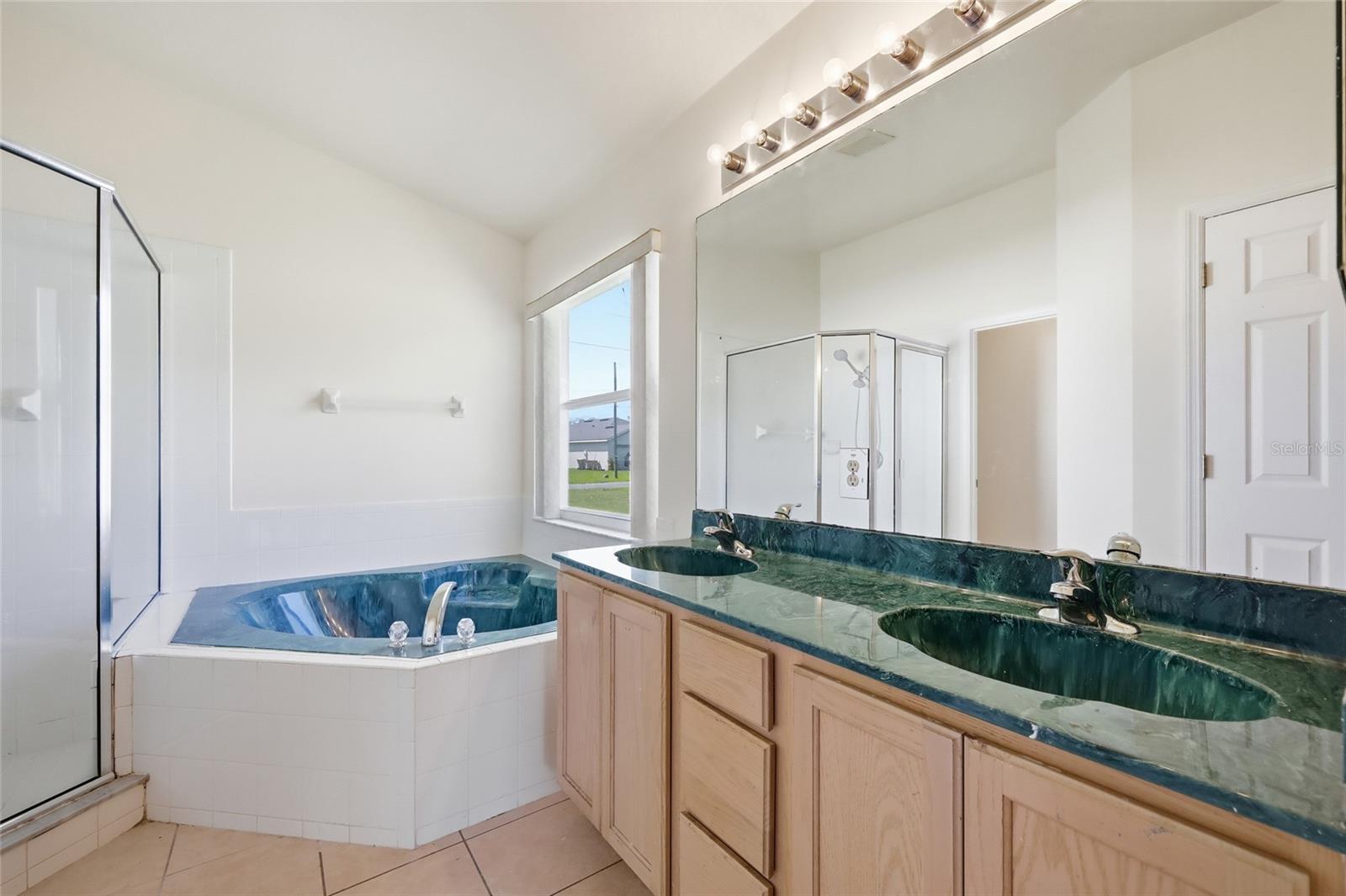 Image 22 of 40 For 917 Alsace Drive