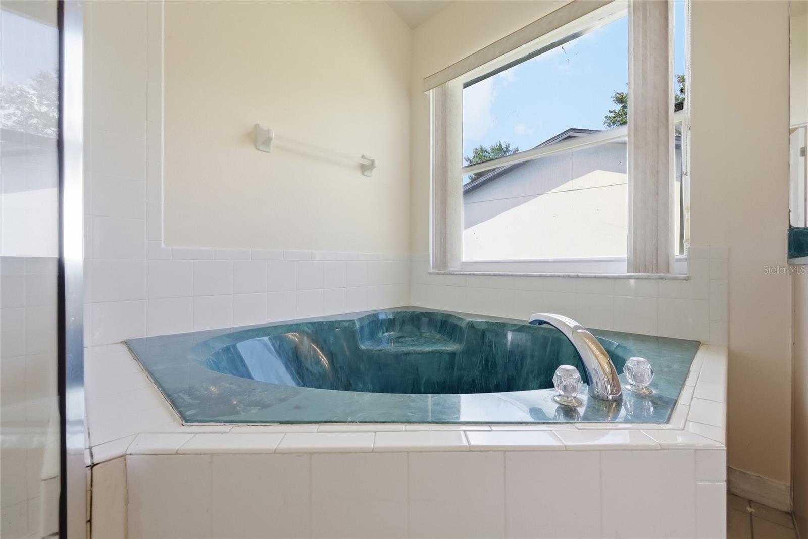 Image 24 of 40 For 917 Alsace Drive