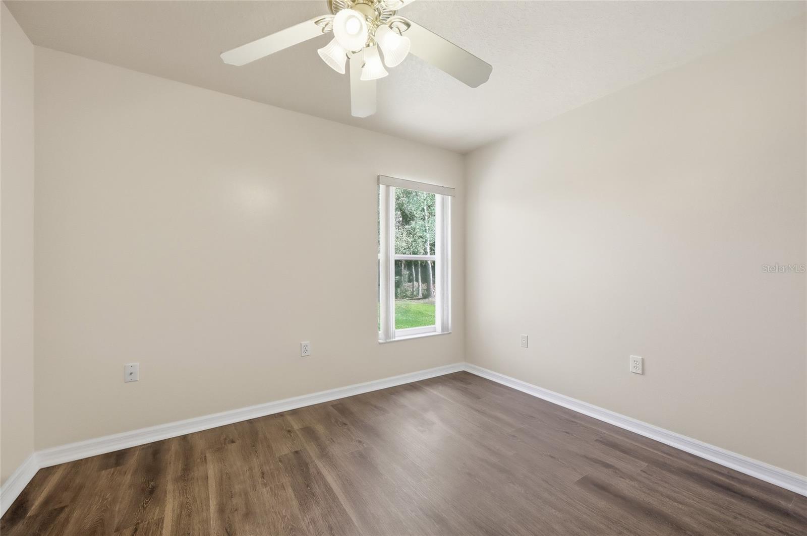 Image 28 of 40 For 917 Alsace Drive