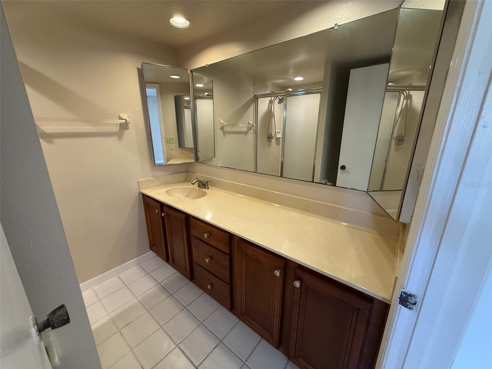 Image 10 of 15 For 5292 Brook Court 211