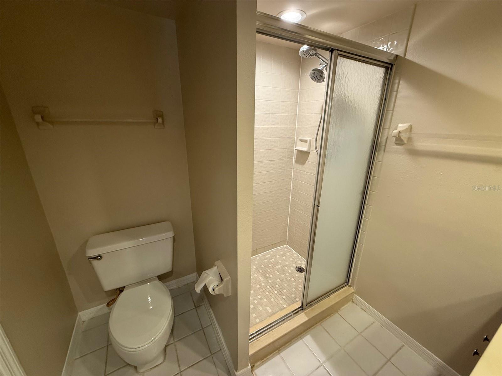 Image 11 of 15 For 5292 Brook Court 211