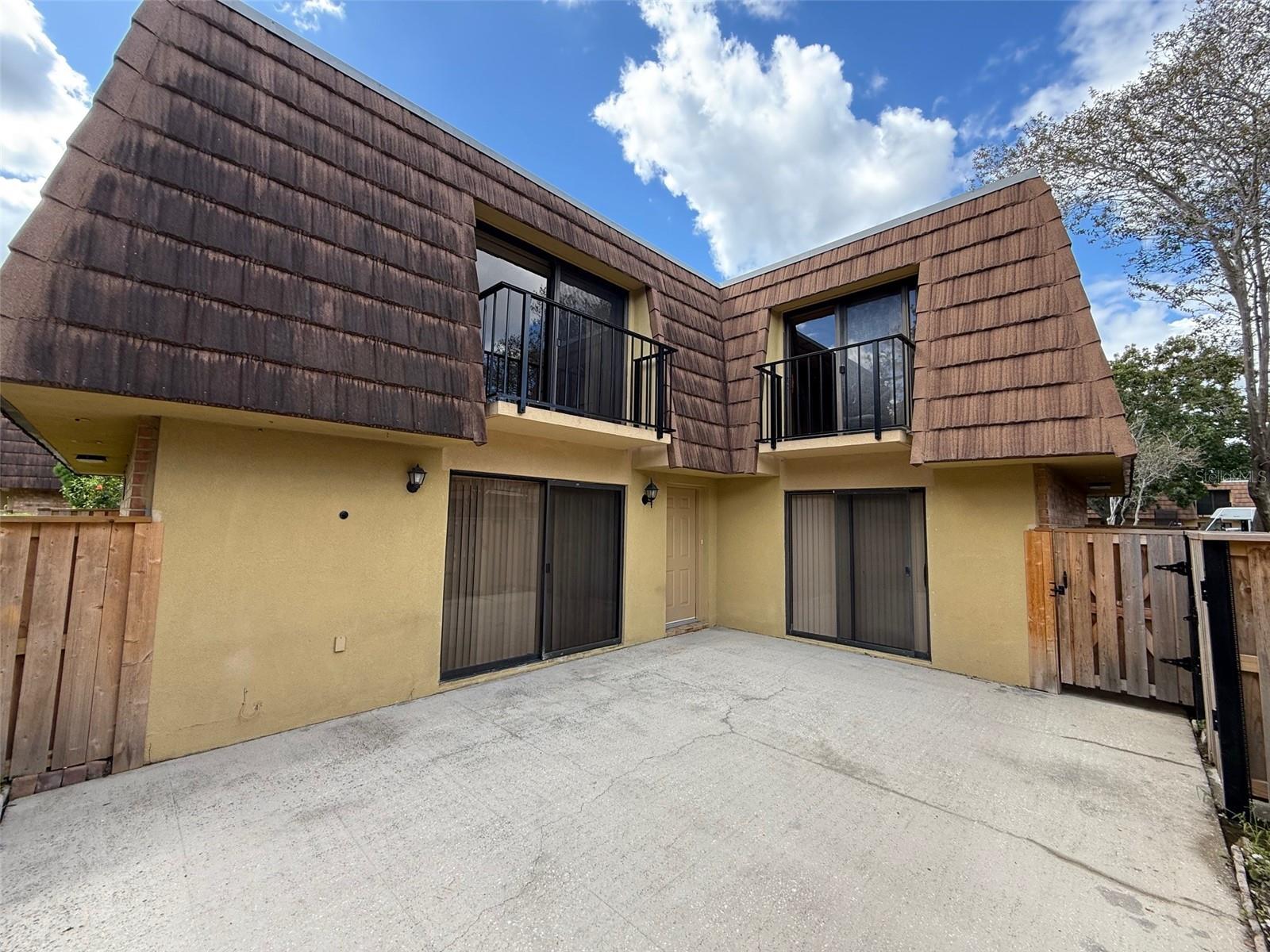 Image 2 of 15 For 5292 Brook Court 211