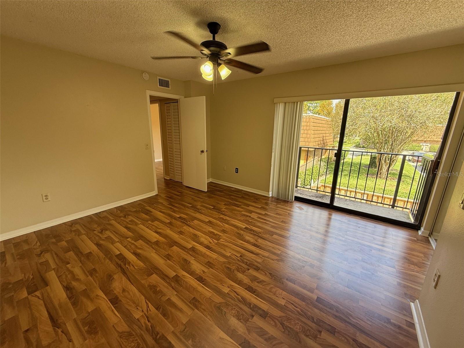 Image 9 of 15 For 5292 Brook Court 211