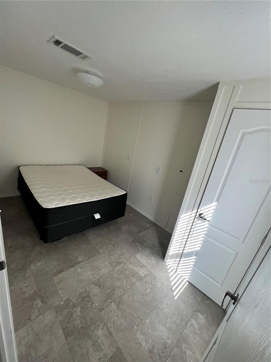 Image 10 of 10 For 231 Carter Street 9