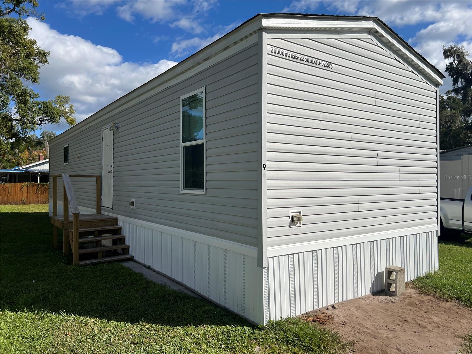 Image 2 of 10 For 231 Carter Street 9