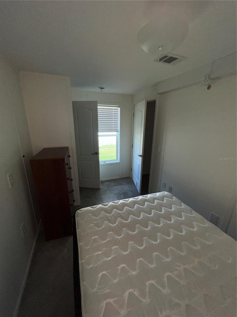 Image 9 of 10 For 231 Carter Street 9