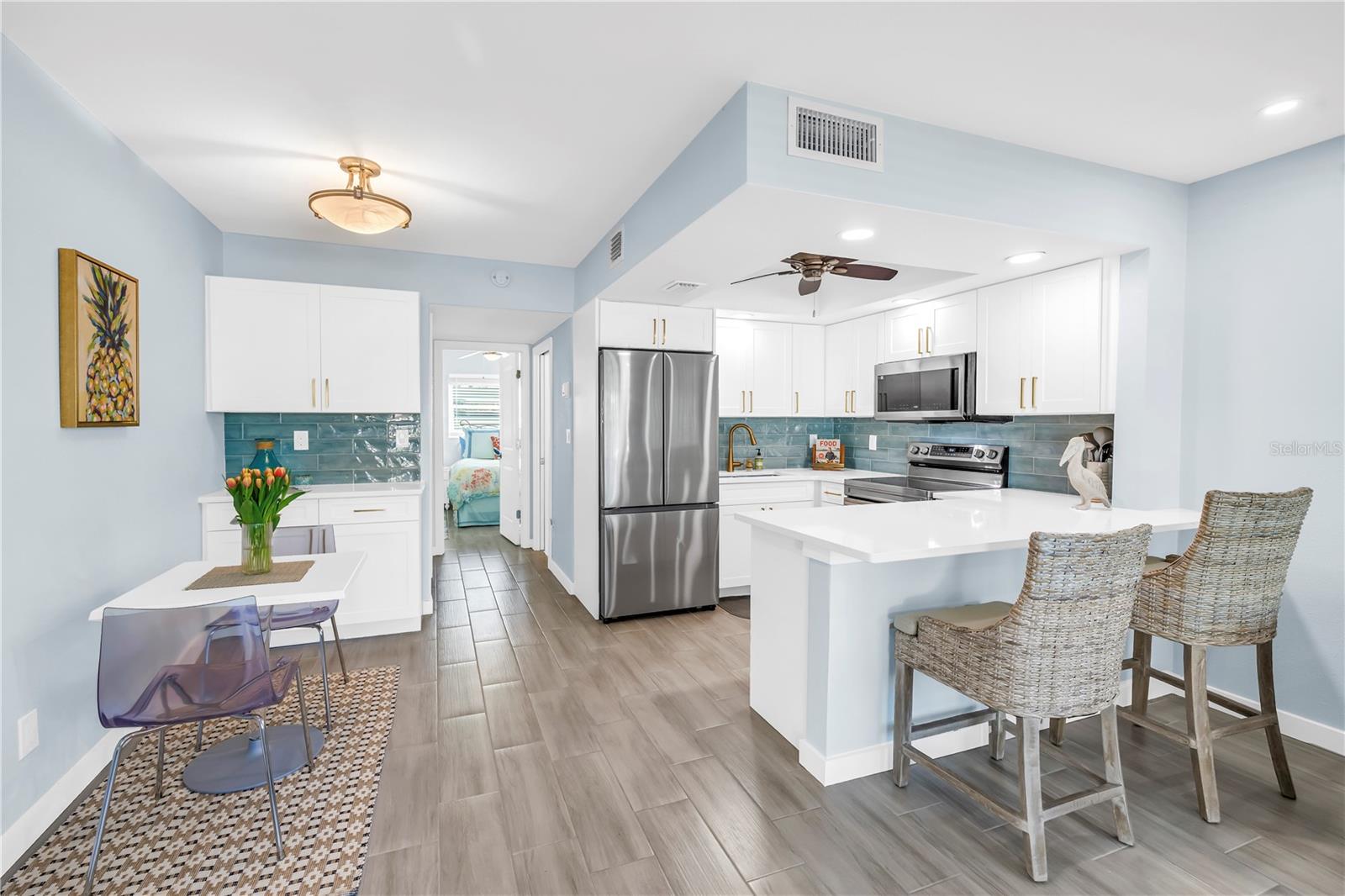 Image 10 of 32 For 8615 Bay Drive 2