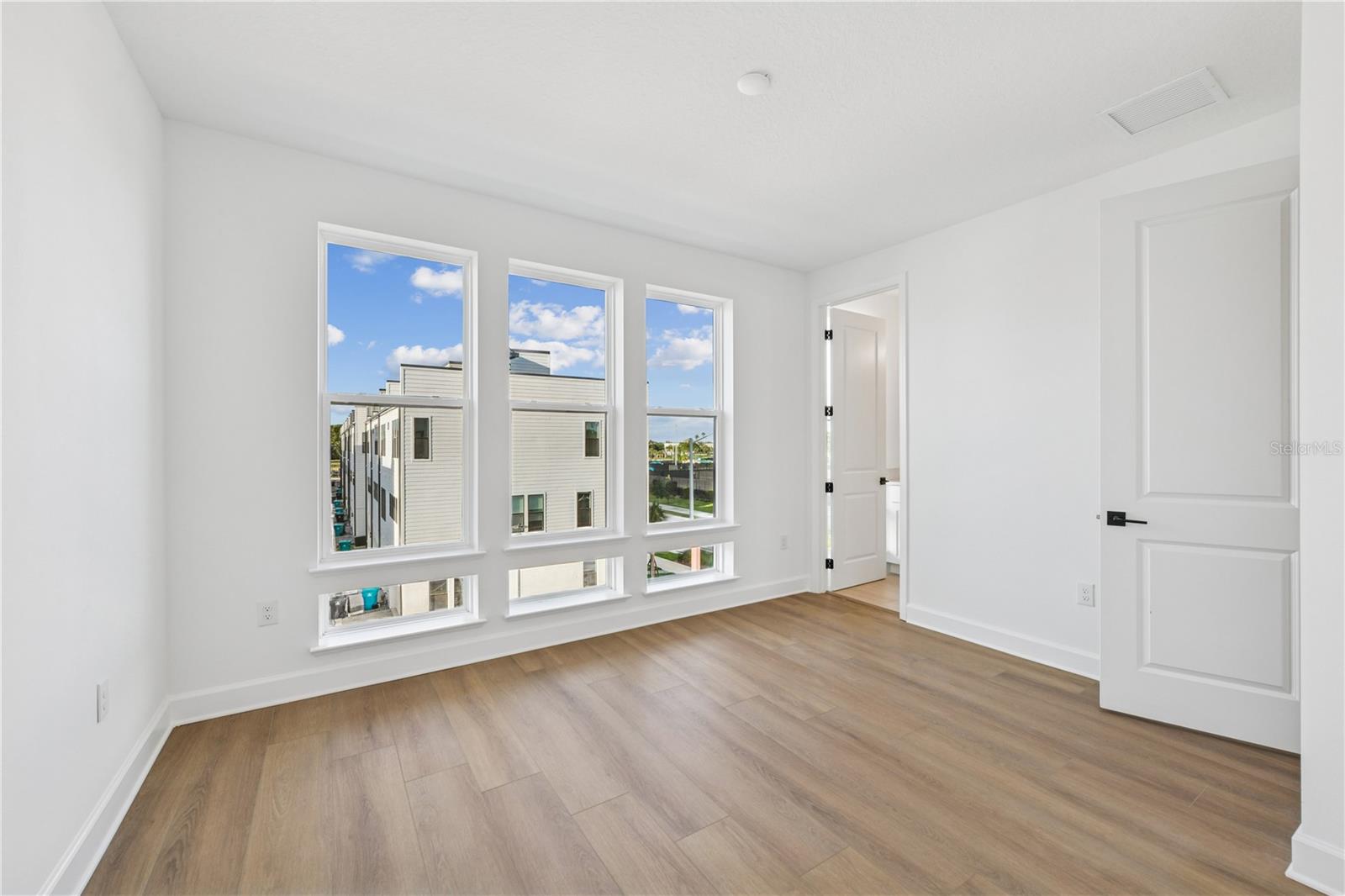 Image 16 of 29 For 2218 Brix Street