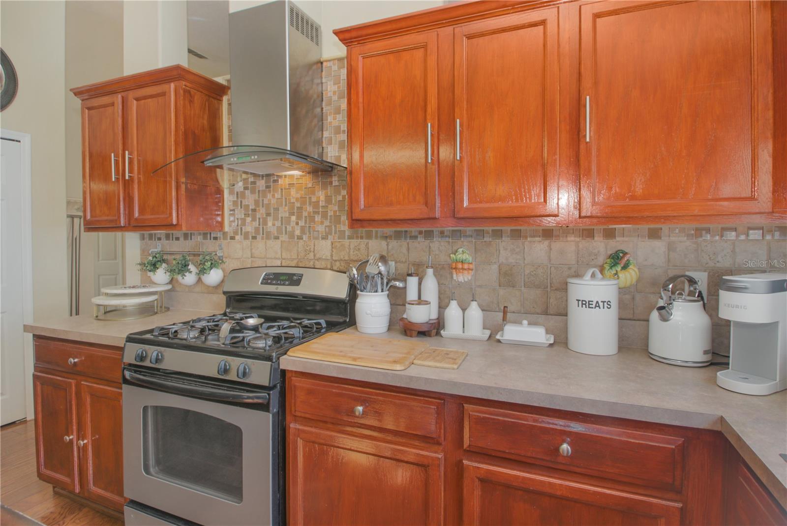 Image 8 of 29 For 2776 Falcon Crest Place